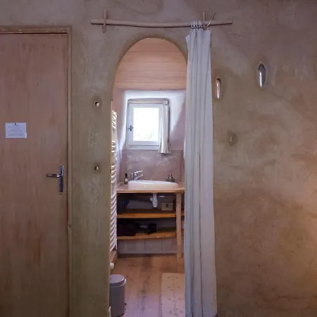La Roquette-chambre D'hotes Grand-Vabre